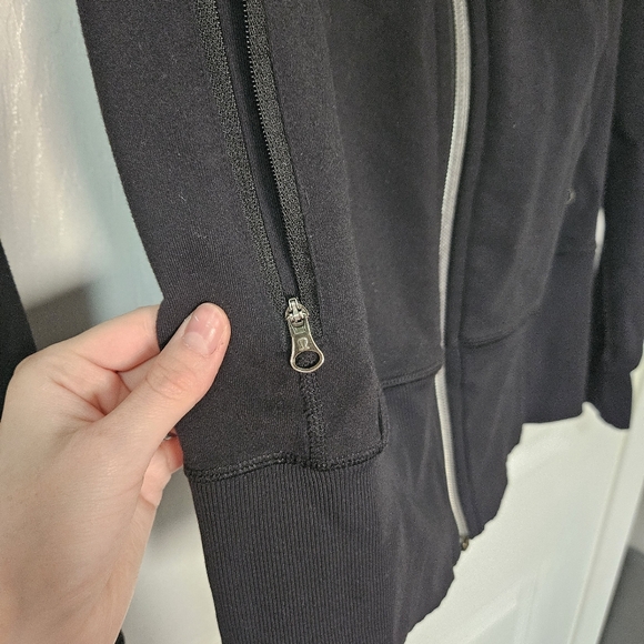 Lululemon jacket - Picture 4 of 5